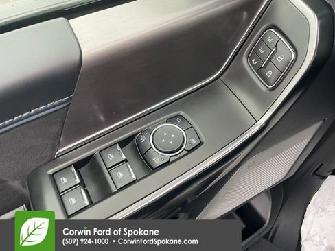 Used 2025 Ford F150 Platinum image 25