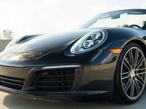 Used 2018 Porsche 911 Carrera 4S image 37