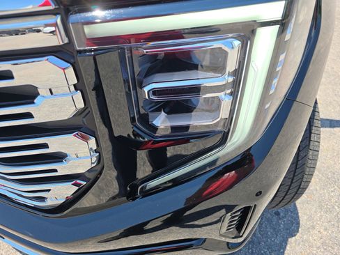 Used 2026 GMC Sierra 1500 Denali AWD/4WD image 34