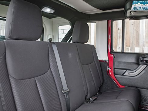 Used 2013 Jeep Wrangler Unlimited Sport w/ Max Tow Pkg AWD/4WD image 21