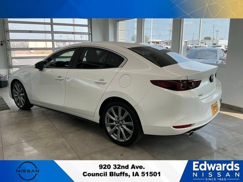 Used 2023 MAZDA MAZDA3 s FWD image 6