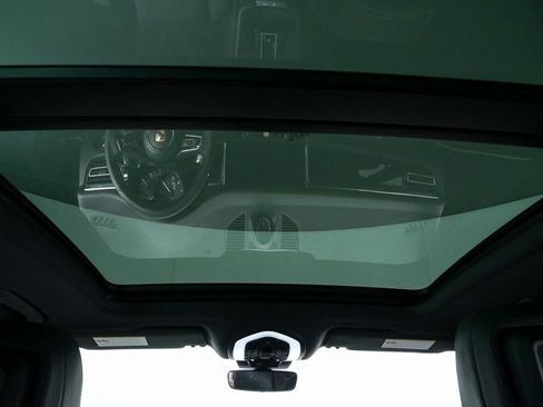 New 2026 Porsche Macan AWD image 19