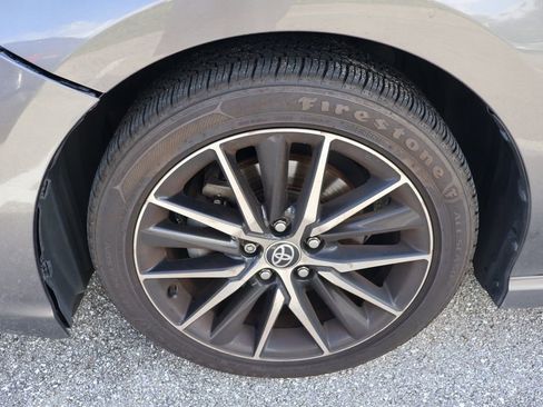 Used 2021 Toyota Camry SE FWD image 4