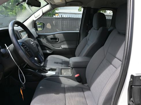 Used 2024 Nissan Frontier S w/ Technology Package image 14