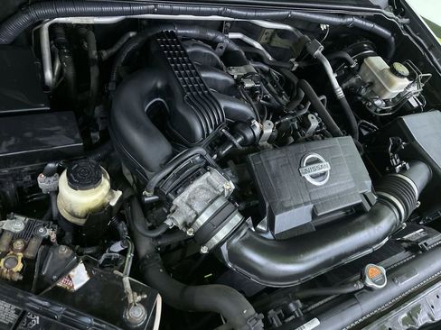 Used 2014 Nissan Xterra S image 14