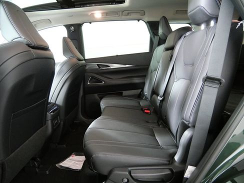 New 2026 INFINITI QX60 Luxe w/ Cargo Package AWD/4WD image 16