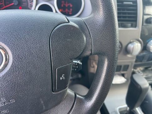 Used 2013 Toyota Tundra 4x4 CrewMax w/ SR5 Pkg image 7
