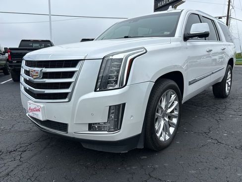 Used 2019 Cadillac Escalade ESV Premium Luxury AWD/4WD image 1
