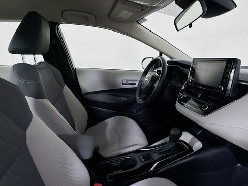 Used 2022 Toyota Corolla LE FWD image 27