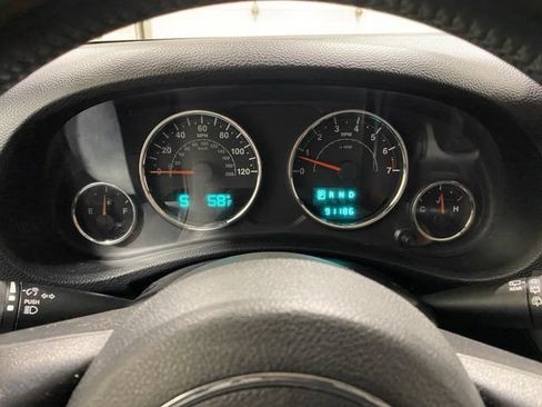 Used 2012 Jeep Wrangler Unlimited Sport w/ PWR Convenience Group AWD/4WD image 41