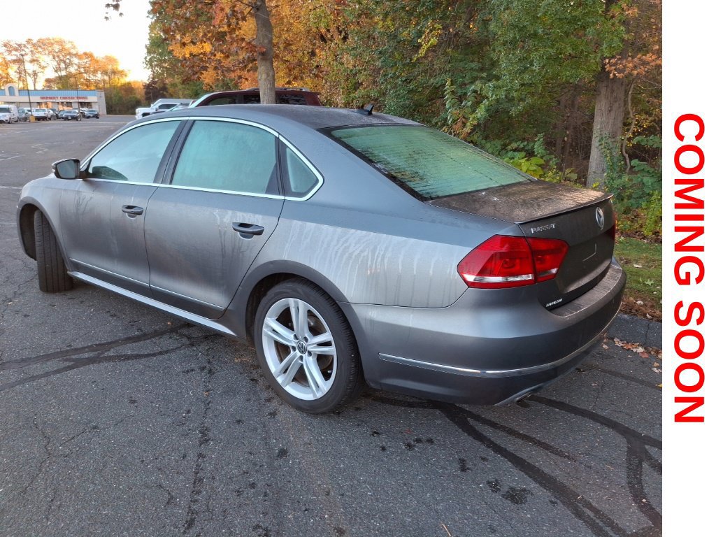Used 2013 Volkswagen Passat TDI SEL Premium FWD image 8