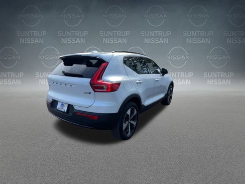 Used 2023 Volvo XC40 B5 Plus w/ Protection Package Premier image 47