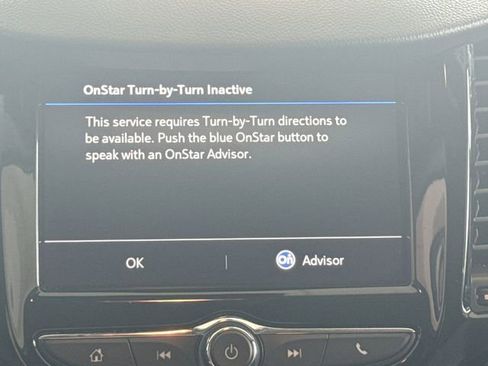 Used 2022 Chevrolet Trax LT w/ LT Convenience Package image 18