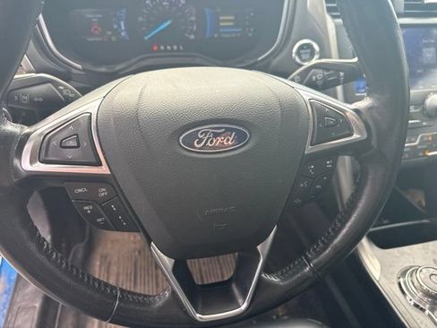 Used 2019 Ford Fusion SEL FWD image 17