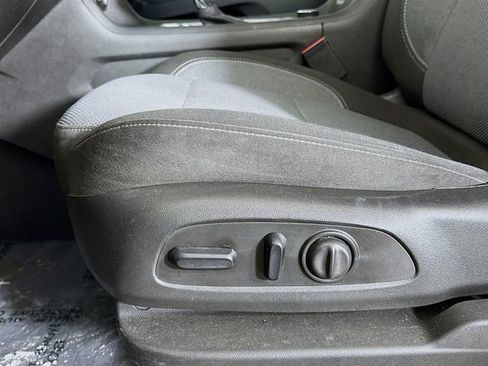 Used 2020 Chevrolet Traverse LT w/ Driver Confidence II Package image 20