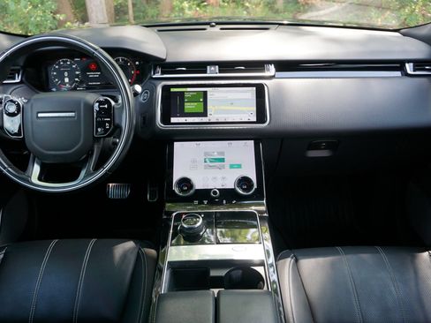 Used 2018 Land Rover Range Rover Velar R-Dynamic SE AWD/4WD image 22