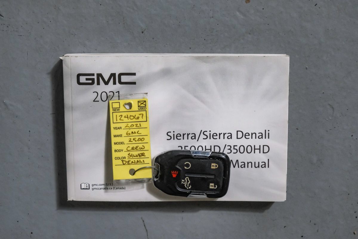 Used 2021 GMC Sierra 2500 Denali w/ Denali Ultimate Package AWD/4WD image 58