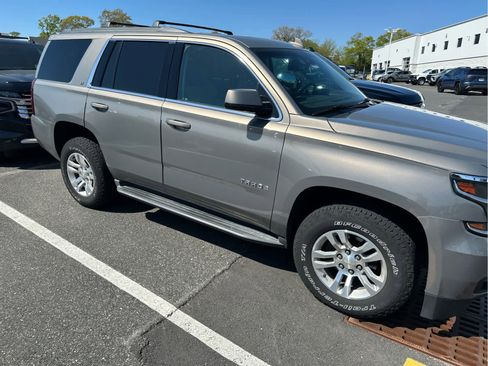 Used 2017 Chevrolet Tahoe LT AWD/4WD image 2