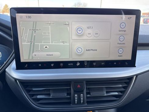 Used 2024 Ford Escape Platinum image 28