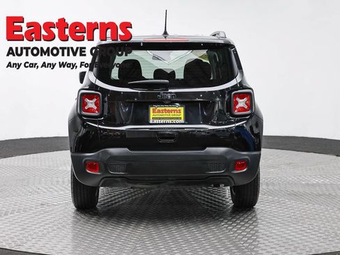 Used 2023 Jeep Renegade Latitude AWD/4WD image 6