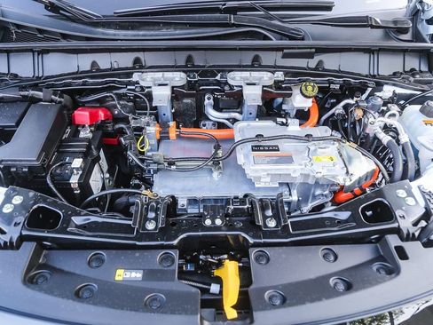 New 2026 Nissan Leaf SV+ w/ Illuminated Package FWD image 13