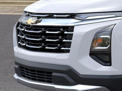 New 2026 Chevrolet Equinox LT w/ LPO, Floor Liner Package FWD image 13