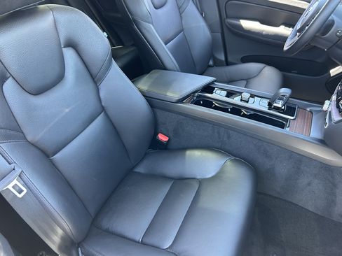 Used 2023 Volvo XC60 B5 Plus w/ Protection Package AWD/4WD image 12