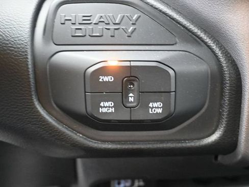 Used 2025 RAM 2500 Big Horn AWD/4WD image 12