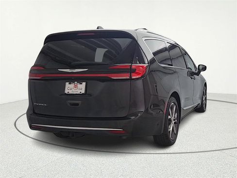 Used 2022 Chrysler Pacifica Pinnacle image 7