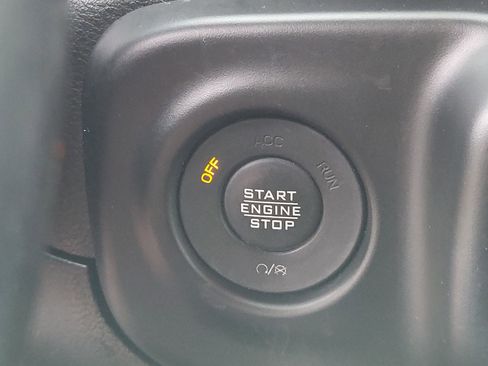 Used 2020 Jeep Gladiator Overland image 22