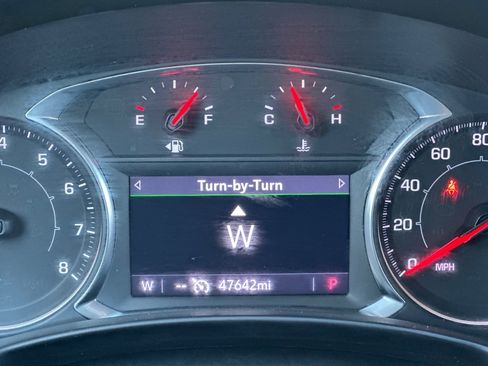 Used 2023 GMC Terrain AT4 image 27