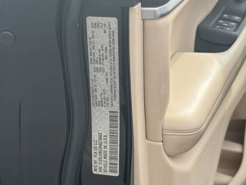 Used 2022 Jeep Grand Cherokee Limited image 43