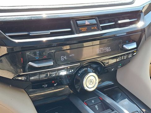 Used 2023 Acura MDX SH-AWD w/ Technology Package image 17