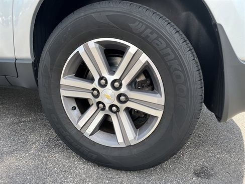 Used 2017 Chevrolet Traverse LT AWD/4WD image 11