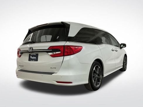 Certified 2024 Honda Odyssey Elite image 3