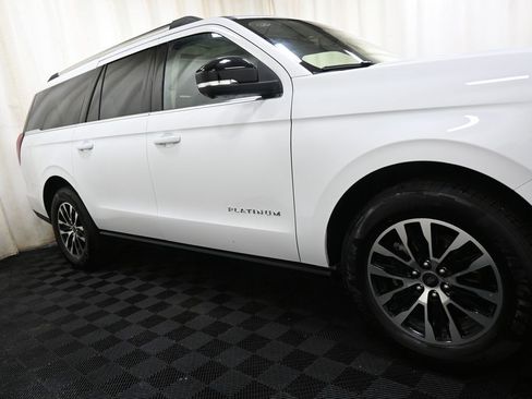 Used 2025 Ford Expedition Max Platinum image 13