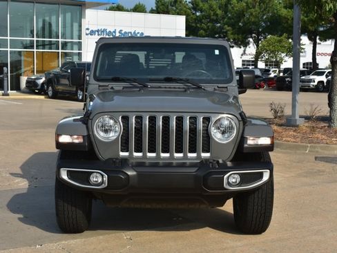 Used 2022 Jeep Gladiator Overland w/ Trailer Tow Package AWD/4WD image 2