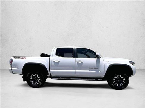 Used 2021 Toyota Tacoma TRD Off-Road w/ Technology Package AWD/4WD image 5