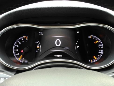 Used 2015 Jeep Grand Cherokee Limited image 39