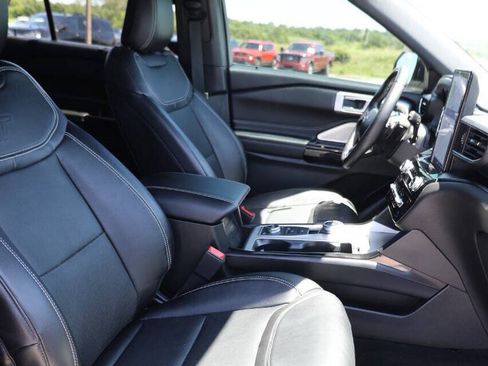 Used 2023 Ford Explorer ST w/ Equipment Group 401A AWD/4WD image 18