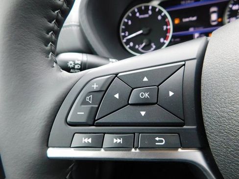 Used 2025 Nissan Sentra SV w/ All-Weather Package image 19