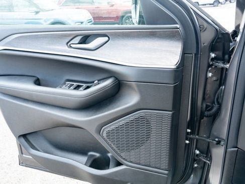 New 2026 Jeep Grand Cherokee Altitude AWD/4WD image 24