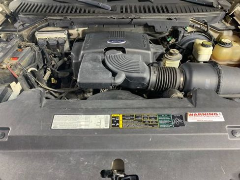 Used 2003 Ford Expedition XLT AWD/4WD image 36