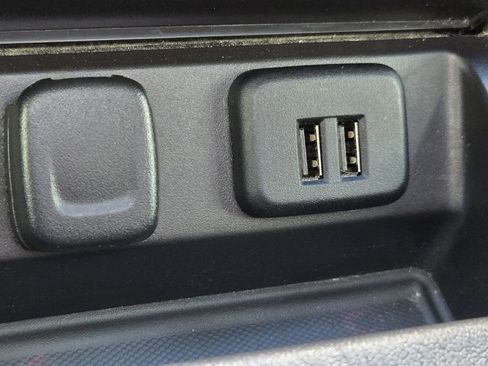 Used 2015 GMC Yukon XL Denali w/ Premium Package image 37