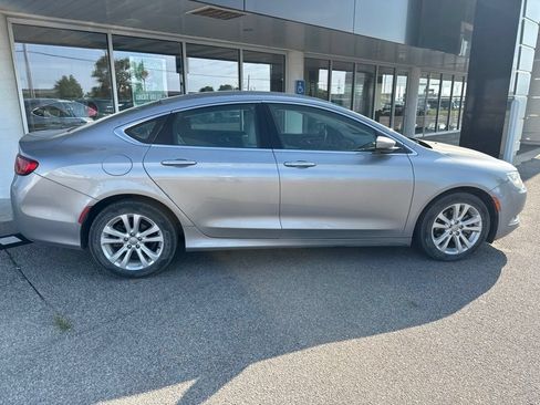 Used 2016 Chrysler 200 Limited FWD image 5