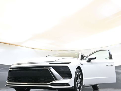 Certified 2024 Hyundai Sonata SEL image 29