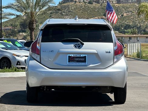 Used 2015 Toyota Prius C Two FWD image 5