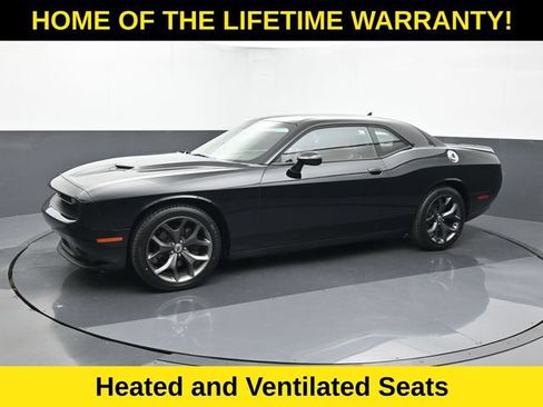 Used 2018 Dodge Challenger SXT Plus RWD image 3