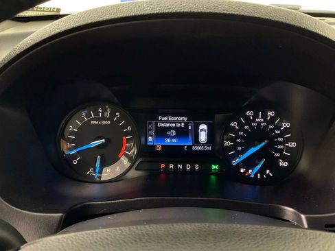 Used 2017 Ford Explorer XLT FWD image 27
