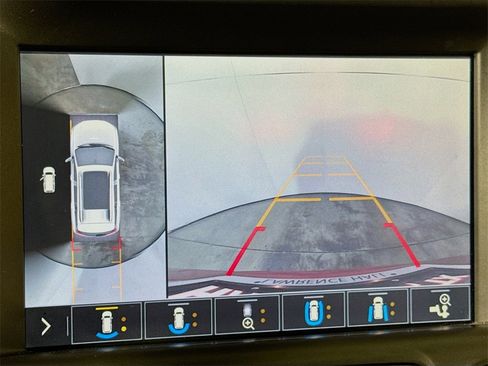 Used 2019 GMC Terrain Denali w/ Advanced Safety Package image 12